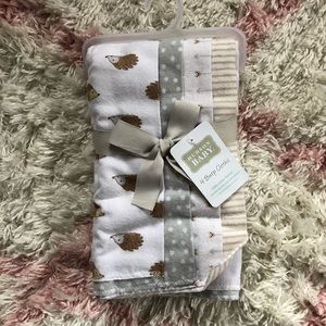 NWT Set of 4 hedgehog burp cloths